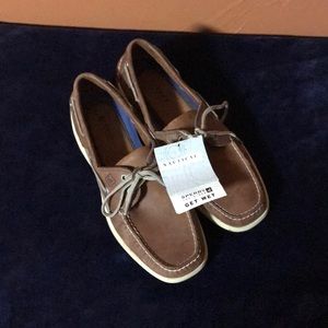 Brand NWT Sperry